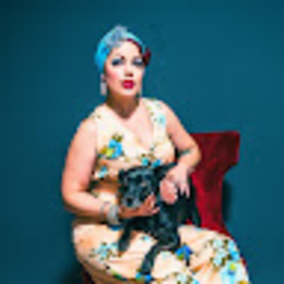 Meet your Posher, Jenn - Picture 1 of 1